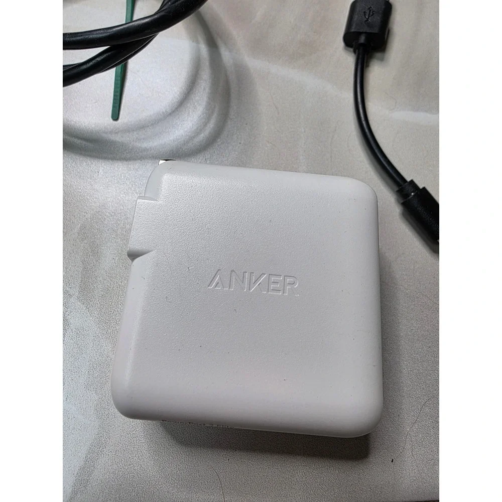 Anker PowerPort 2 Elite Dual USB Wall‎ Charger A2023 White 3 Charging Cables W4